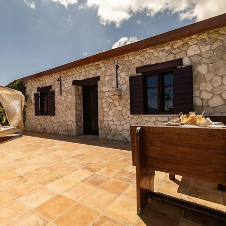 Vardiola Houses, Close To Agios Sostis Beach, By Zantewize * Lithakia (Zakynthos)