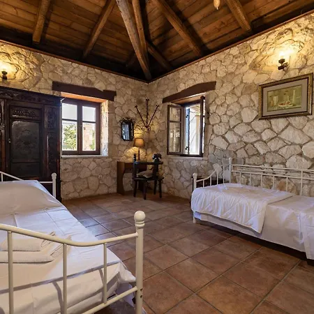 Vardiola Houses, Close To Agios Sostis Beach, By Zantewize Prázdninový dům Lithakia (Zakynthos)