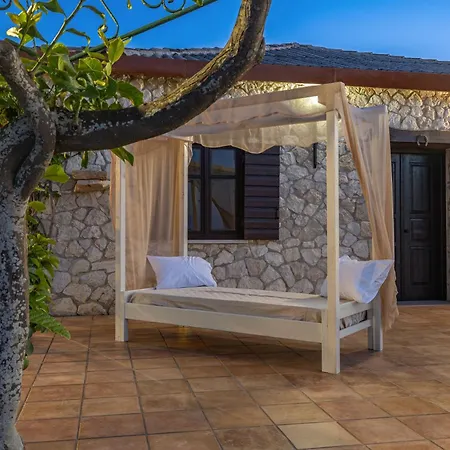 Vardiola Houses, Close To Agios Sostis Beach, By Zantewize * Lithakia (Zakynthos)