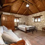 Holiday home Vardiola Houses, Close To Agios Sostis Beach, By Zantewize