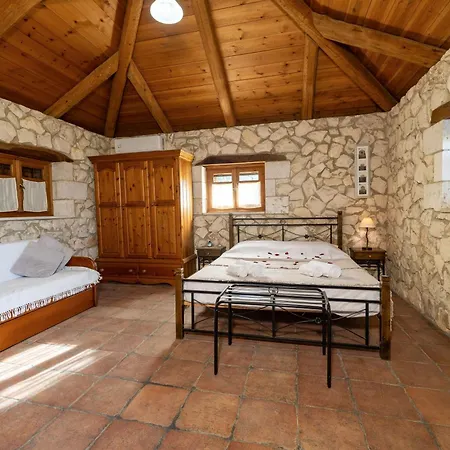 Vardiola Houses, Close To Agios Sostis Beach, By Zantewize Сasa de vacaciones *