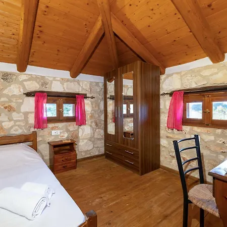 Vardiola Houses, Close To Agios Sostis Beach, By Zantewize Сasa de vacaciones