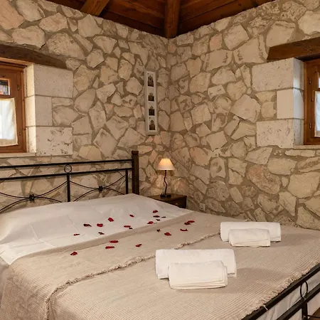 Vardiola Houses, Close To Agios Sostis Beach, By Zantewize