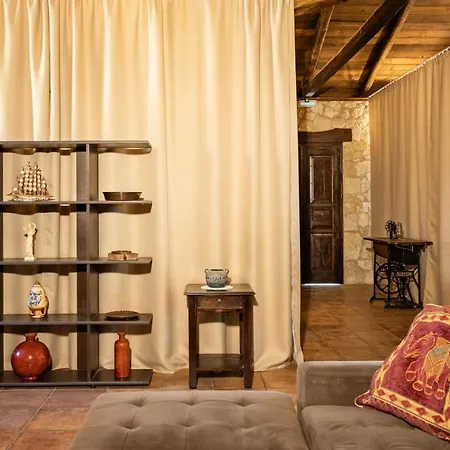 Casa vacanze Vardiola Houses, Close To Agios Sostis Beach, By Zantewize Lithakia (Zakynthos)