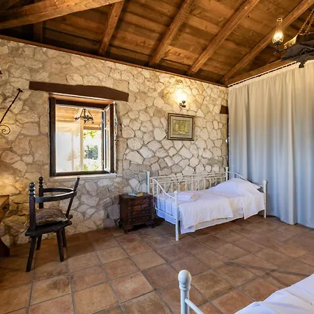 Vardiola Houses, Close To Agios Sostis Beach, By Zantewize