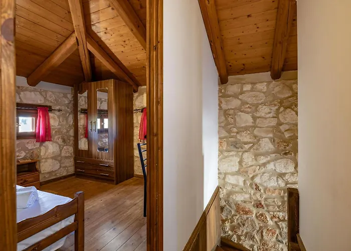 Semesterbostad Vardiola Houses, Close To Agios Sostis Beach, By Zantewize Lithakia (Zakynthos)
