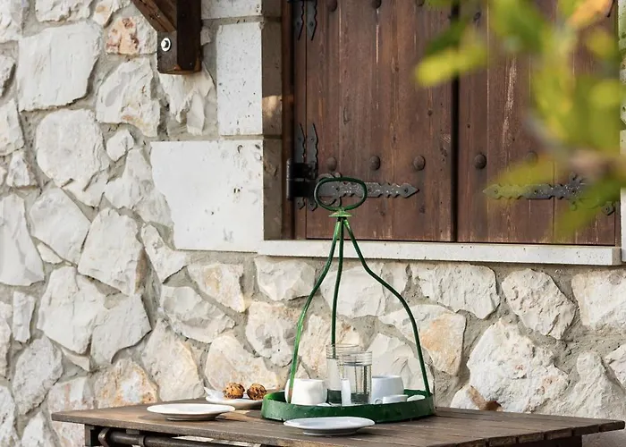Semesterbostad Vardiola Houses, Close To Agios Sostis Beach, By Zantewize Lithakia (Zakynthos)