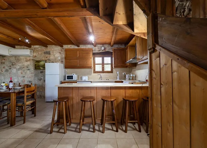 Semesterbostad Vardiola Houses, Close To Agios Sostis Beach, By Zantewize Lithakia (Zakynthos)