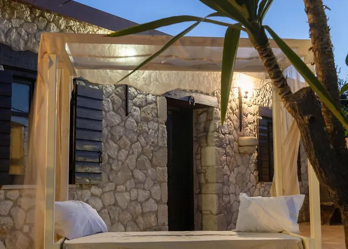 Semesterbostad Vardiola Houses, Close To Agios Sostis Beach, By Zantewize *