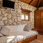 Vardiola Houses, Close To Agios Sostis Beach, By Zantewize Feriehus