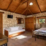 Vardiola Houses, Close To Agios Sostis Beach, By Zantewize Feriehus