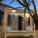 Feriehus Vardiola Houses, Close To Agios Sostis Beach, By Zantewize *