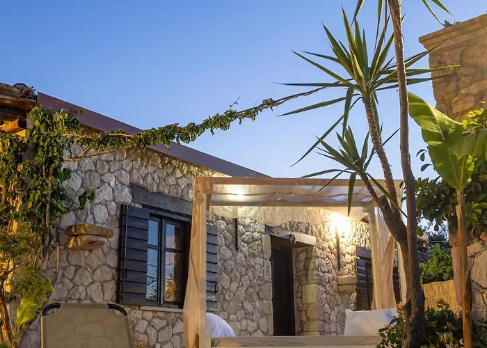 Casa vacanze Vardiola Houses, Close To Agios Sostis Beach, By Zantewize *