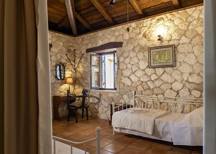 Vardiola Houses, Close To Agios Sostis Beach, By Zantewize * Lithakia (Zakynthos)