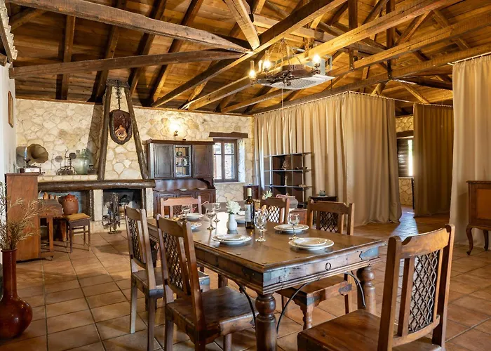 Casa vacanze Vardiola Houses, Close To Agios Sostis Beach, By Zantewize