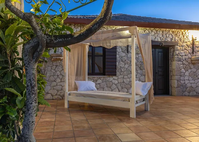 Vardiola Houses, Close To Agios Sostis Beach, By Zantewize * Lithakia (Zakynthos)